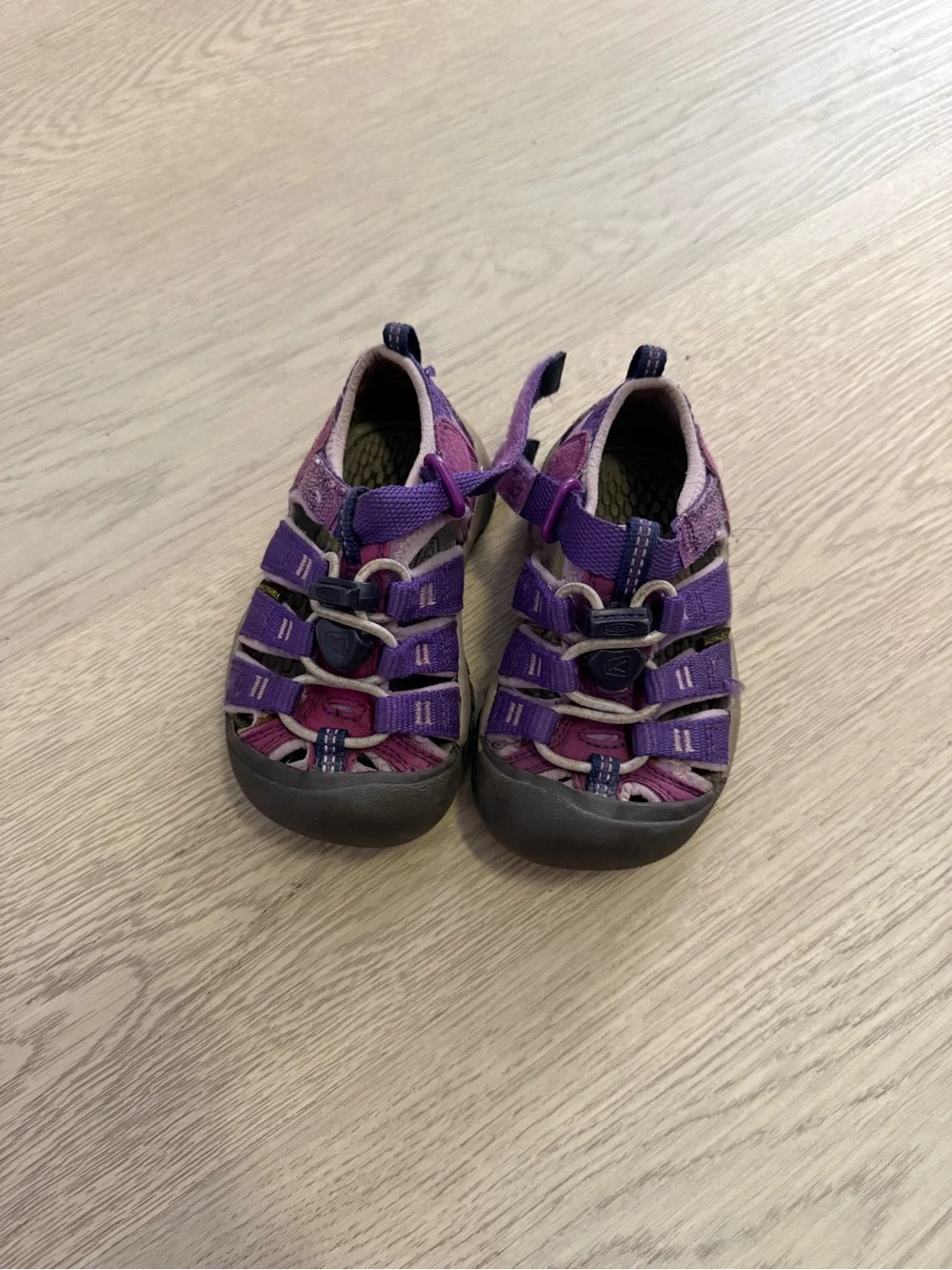 KEEN Unisex-Child Newport H2 Closed Toe Water Sandals